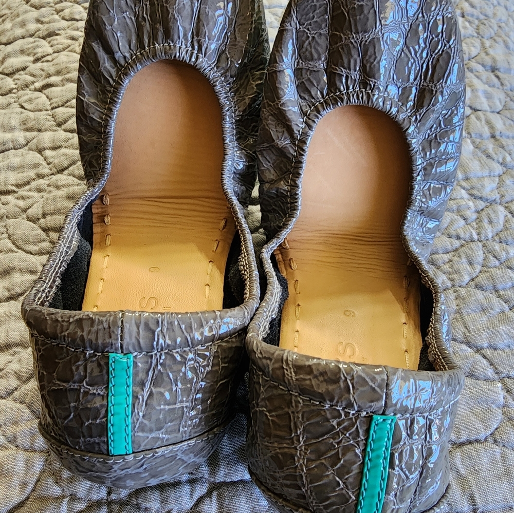 Tieks Slate Grey Crocs Size 9